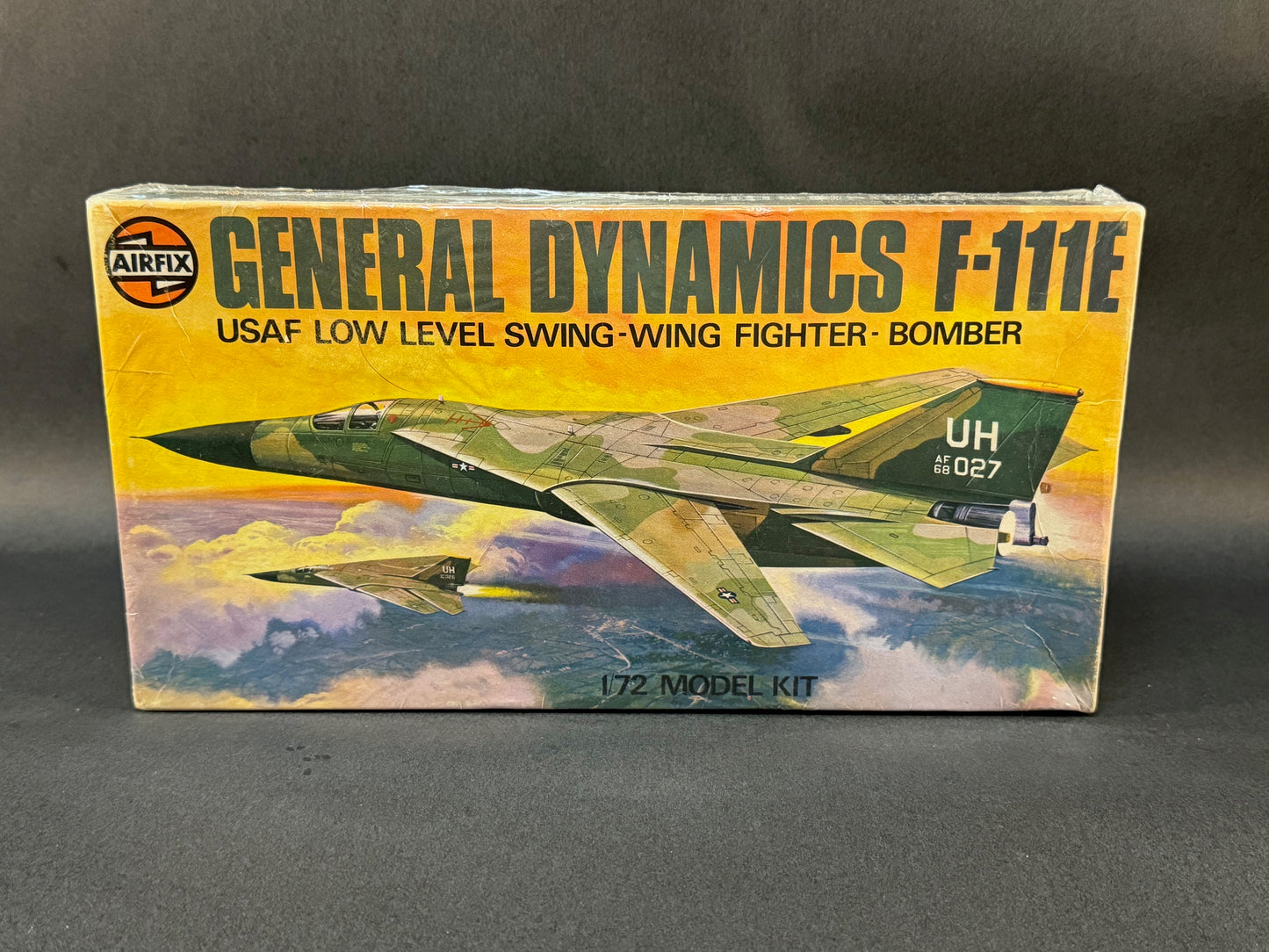 1977 Airfix Model Kit 4008 1:72 Scale General Dynamics F-111E USAF Low Level Swing-Wing Fighter