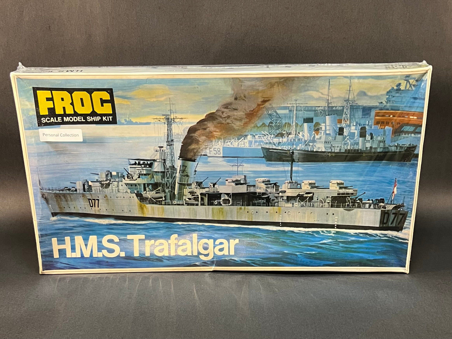 1970 Frog Model Kit F143 1:325 Scale HMS Trafalgar