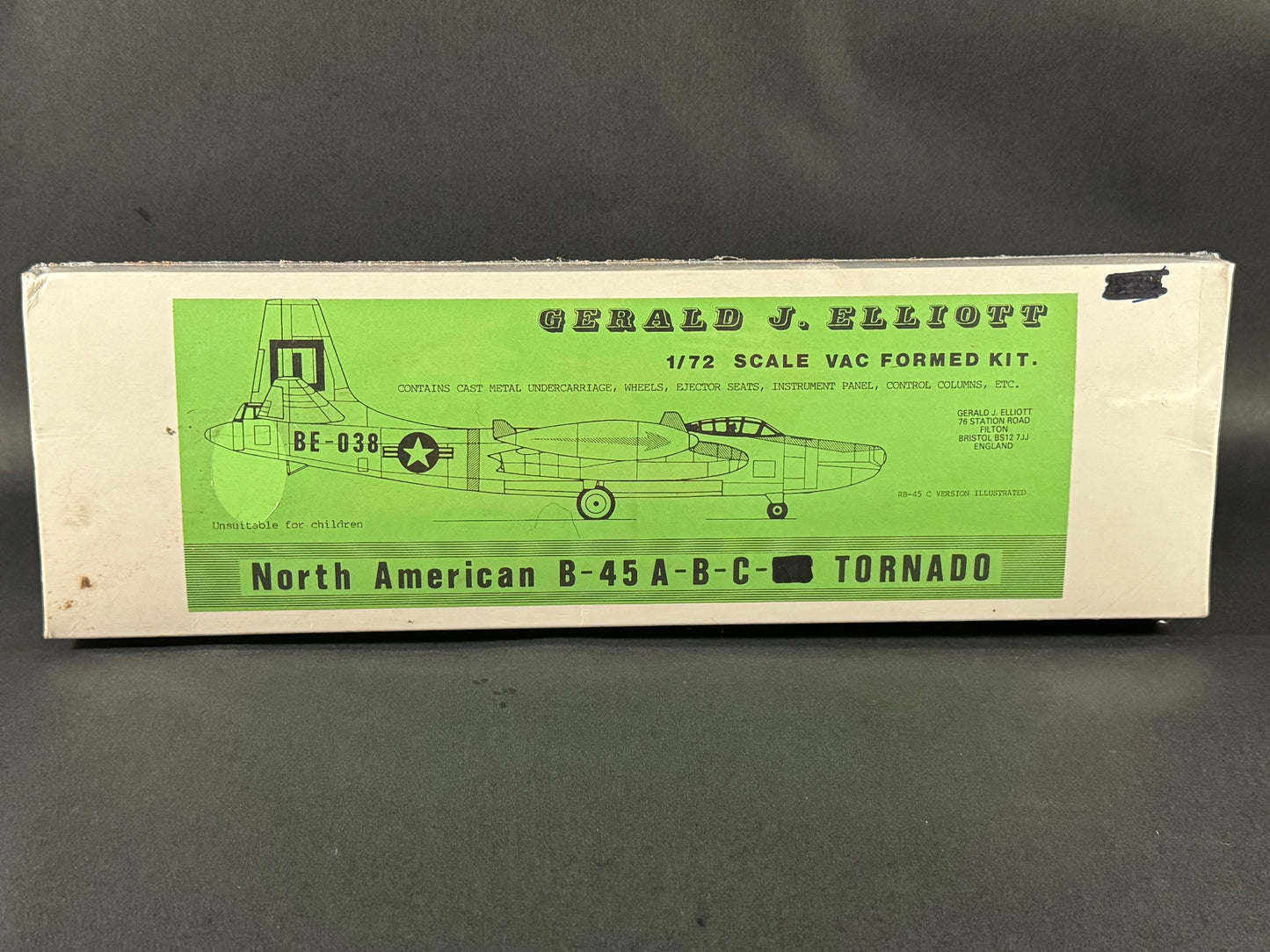 Gerald J. Elliott Model Kit 1:72 Scale North American B-45 A-B-C Tornado