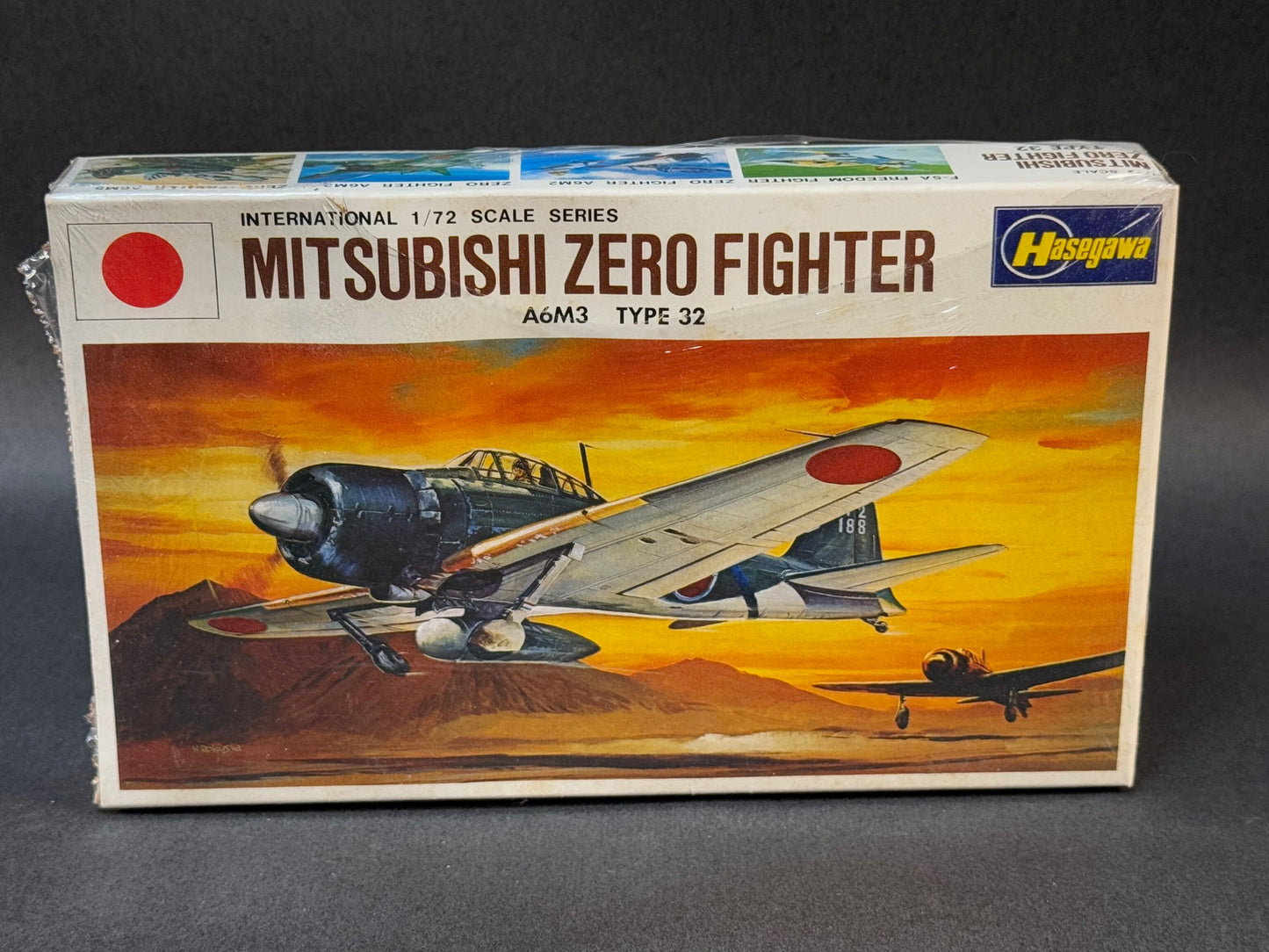1972 Hasegawa MiniCraft Model Kit JS-077 1:72 Scale Mitsubishi Zero Fighter A6M3 Type 32