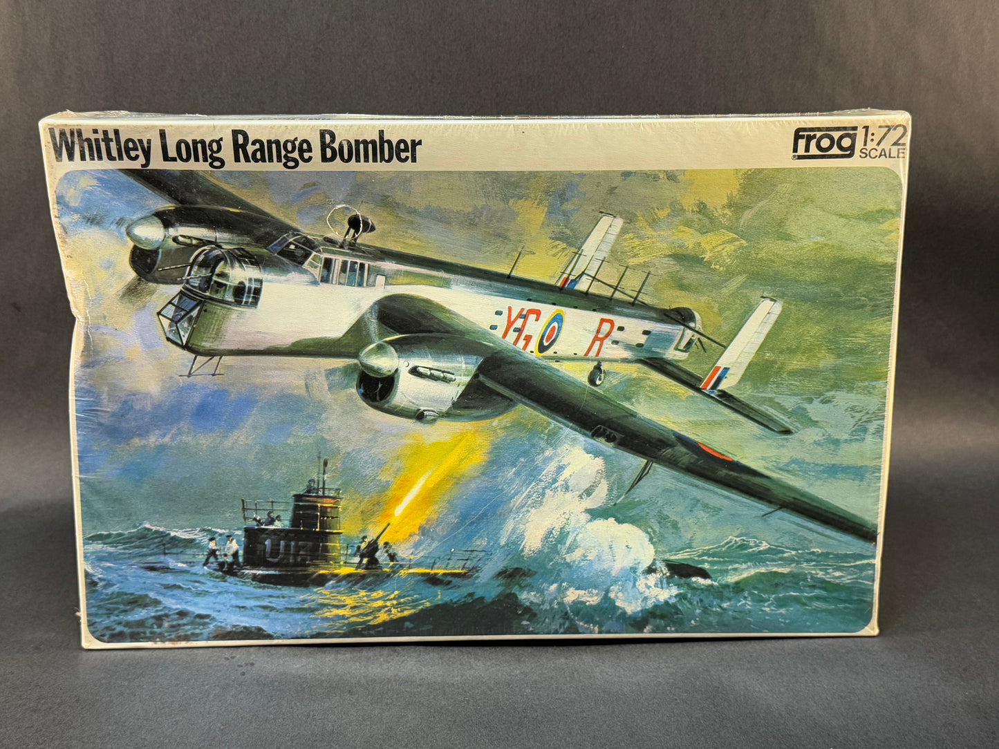 1976 Frog Model Kit F207 1:72 Scale Whitley Long Range Bomber