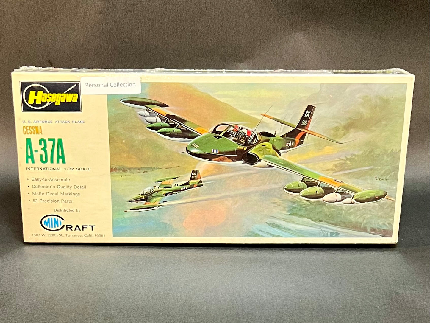 1970 Hasegawa MiniCraft Model Kit JS-036 1:72 Scale Cessna A-37A