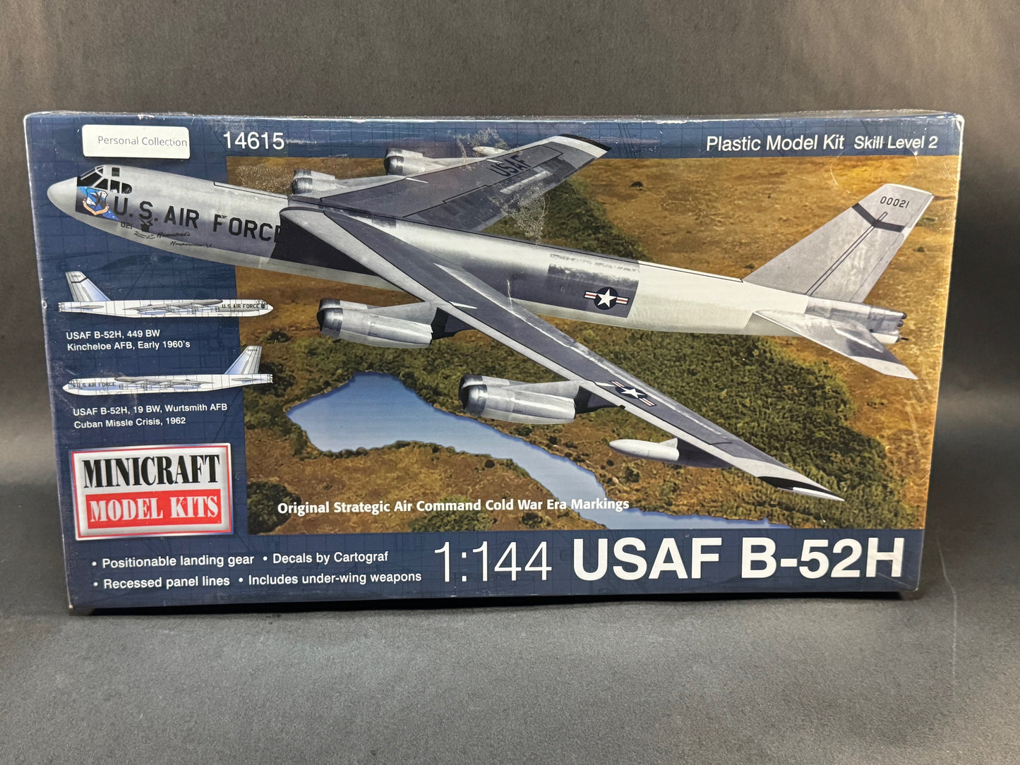 2013 MiniCraft Model Kit 14615 1:144 Scale USAF B-52H