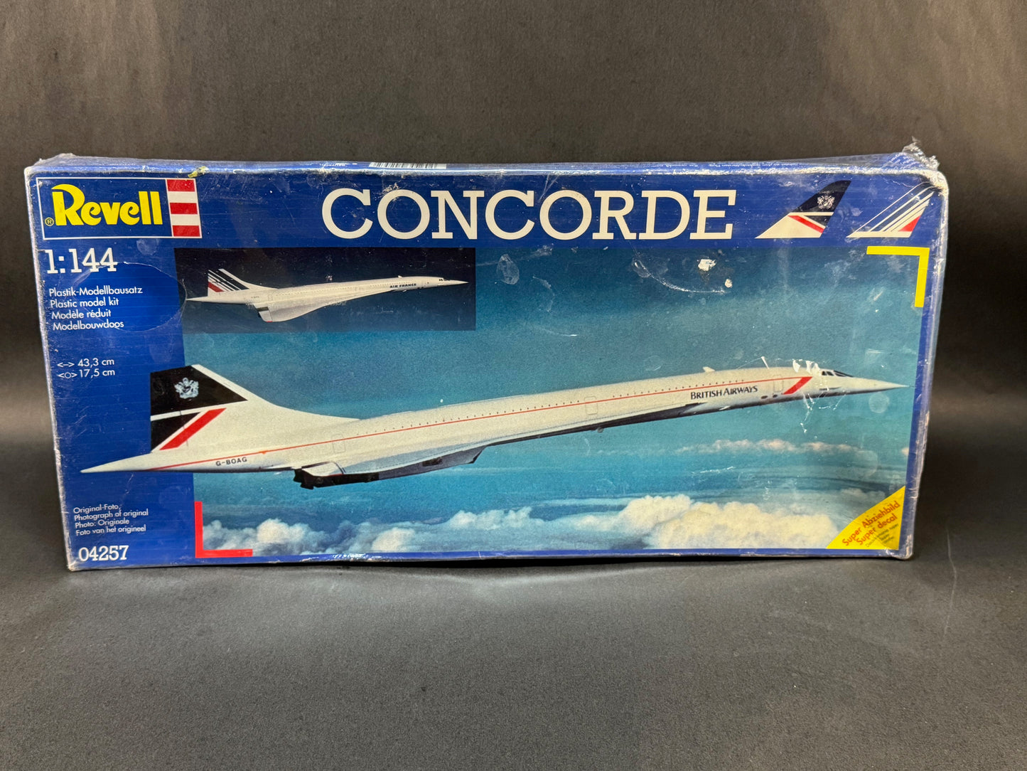 2005 Revell Model Kit 04257 1:144 Scale Concorde