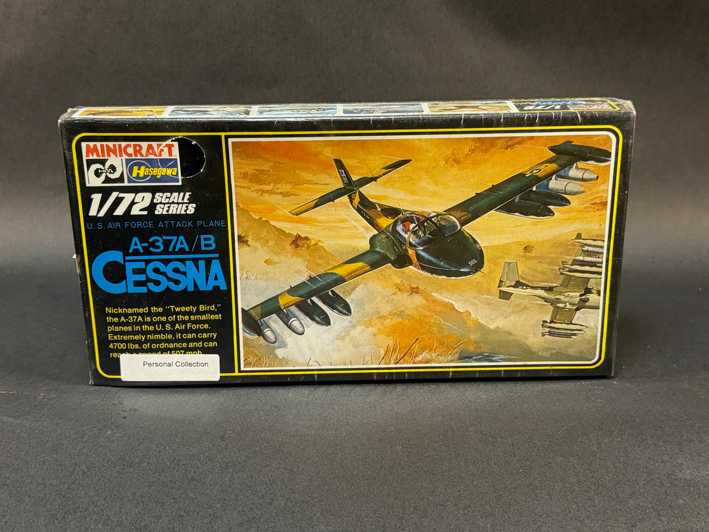 1977 MiniCraft Hasegawa Model Kit 036 1:72 Scale A-37A/B Cessna US Air Force Attack Plane