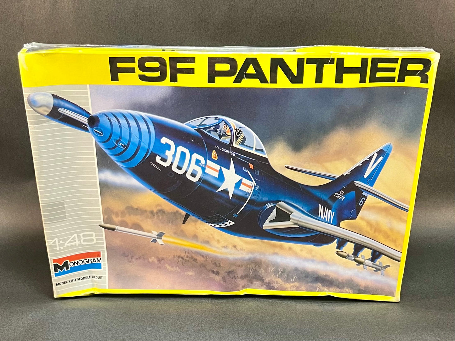 1990 Monogram Model Kit 5456 1:48 Scale F9F Panther