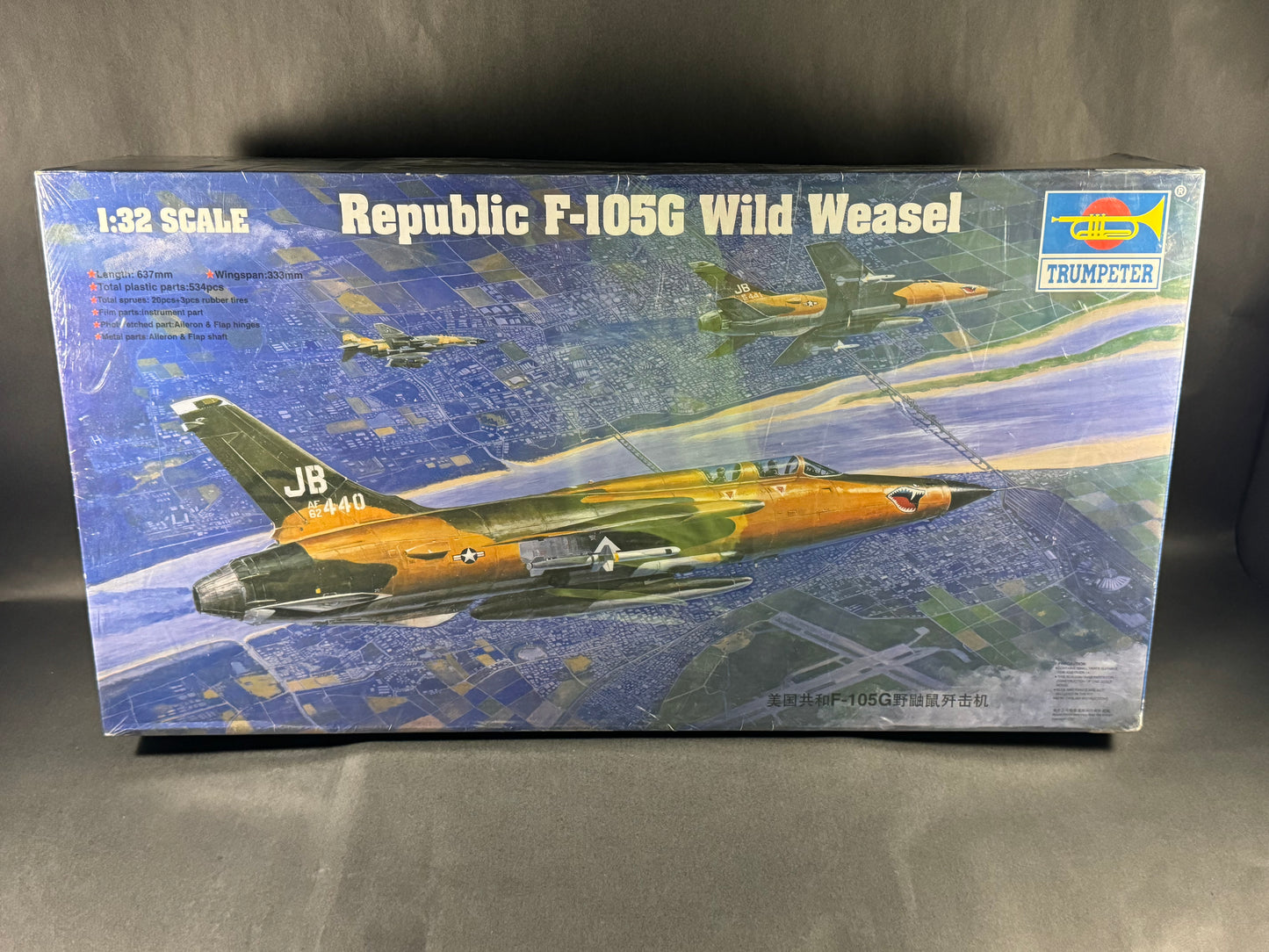 2003 Trumpeter Model Kit 02202 1:32 Scale Republic F-105G Wild Weasel