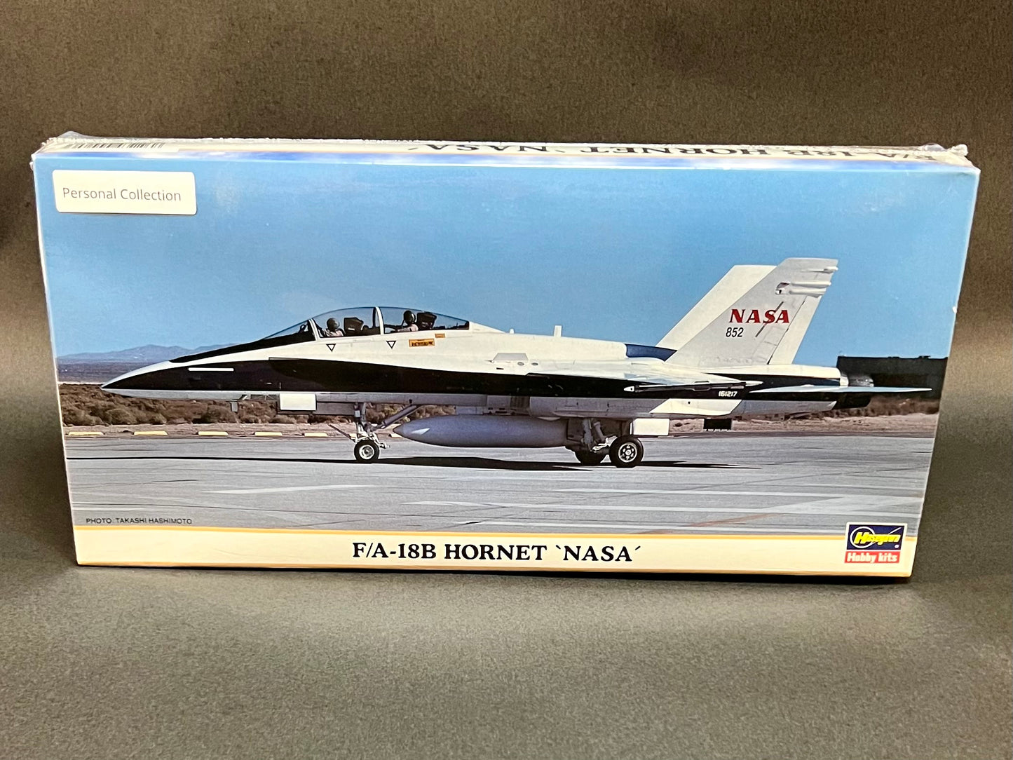 2000 Hasegawa Model Kit 00080 1:72 Scale F/A-18B Hornet 'NASA'