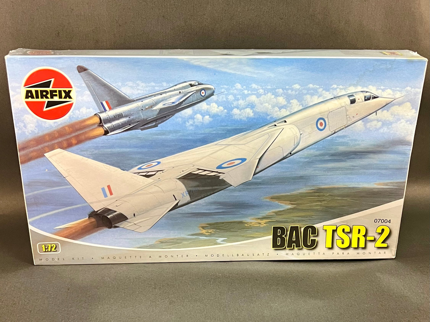 2006 Airfix Model Kit 07004 1:72 Scale BAC TSR-2