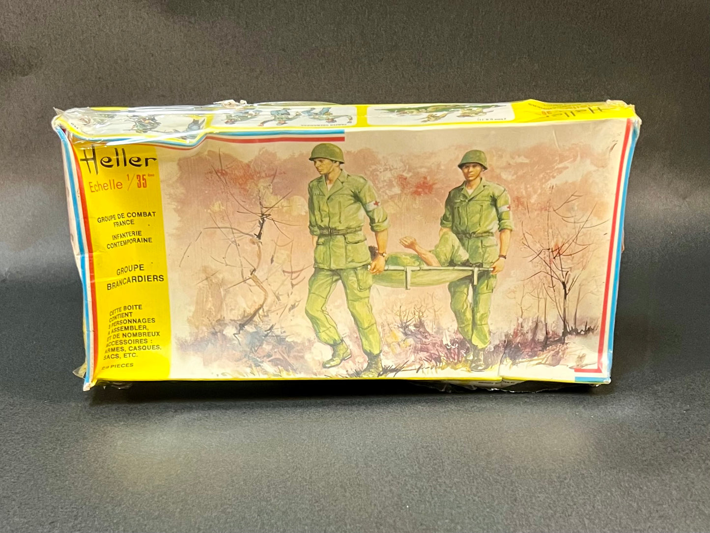 1978 Heller Model Kit 134 1:35 Scale Groupe Brancardiers