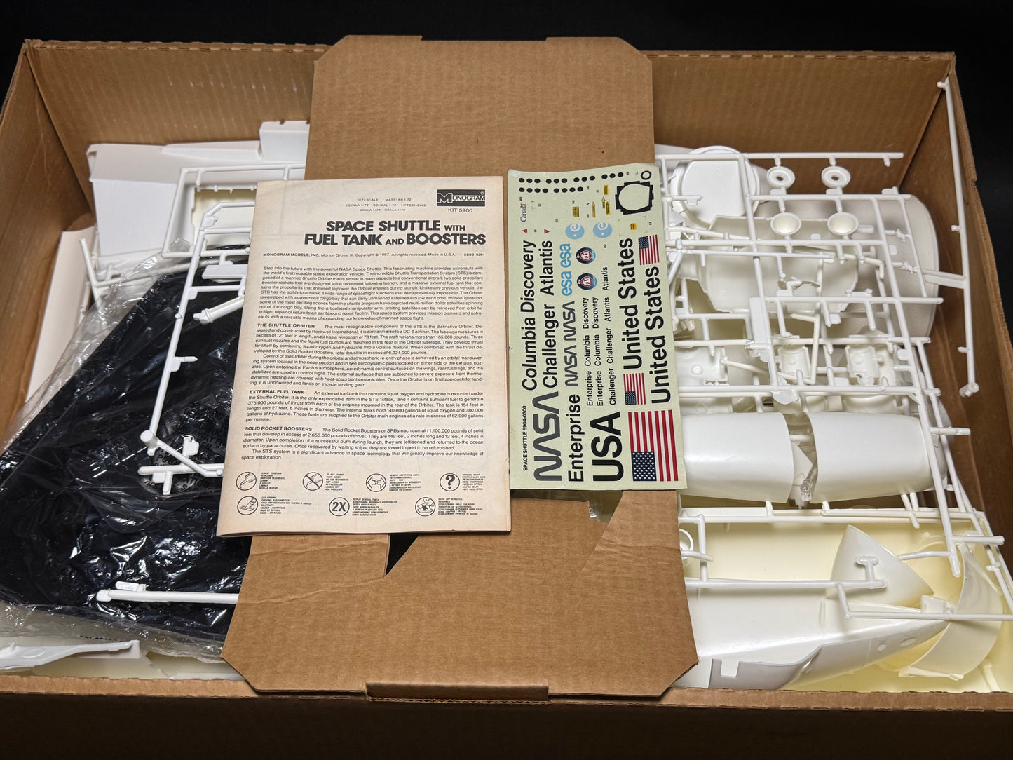 Monogram Model Kit 5900 1:72 Scale Space Shuttle With Fuel Tank and Boosters