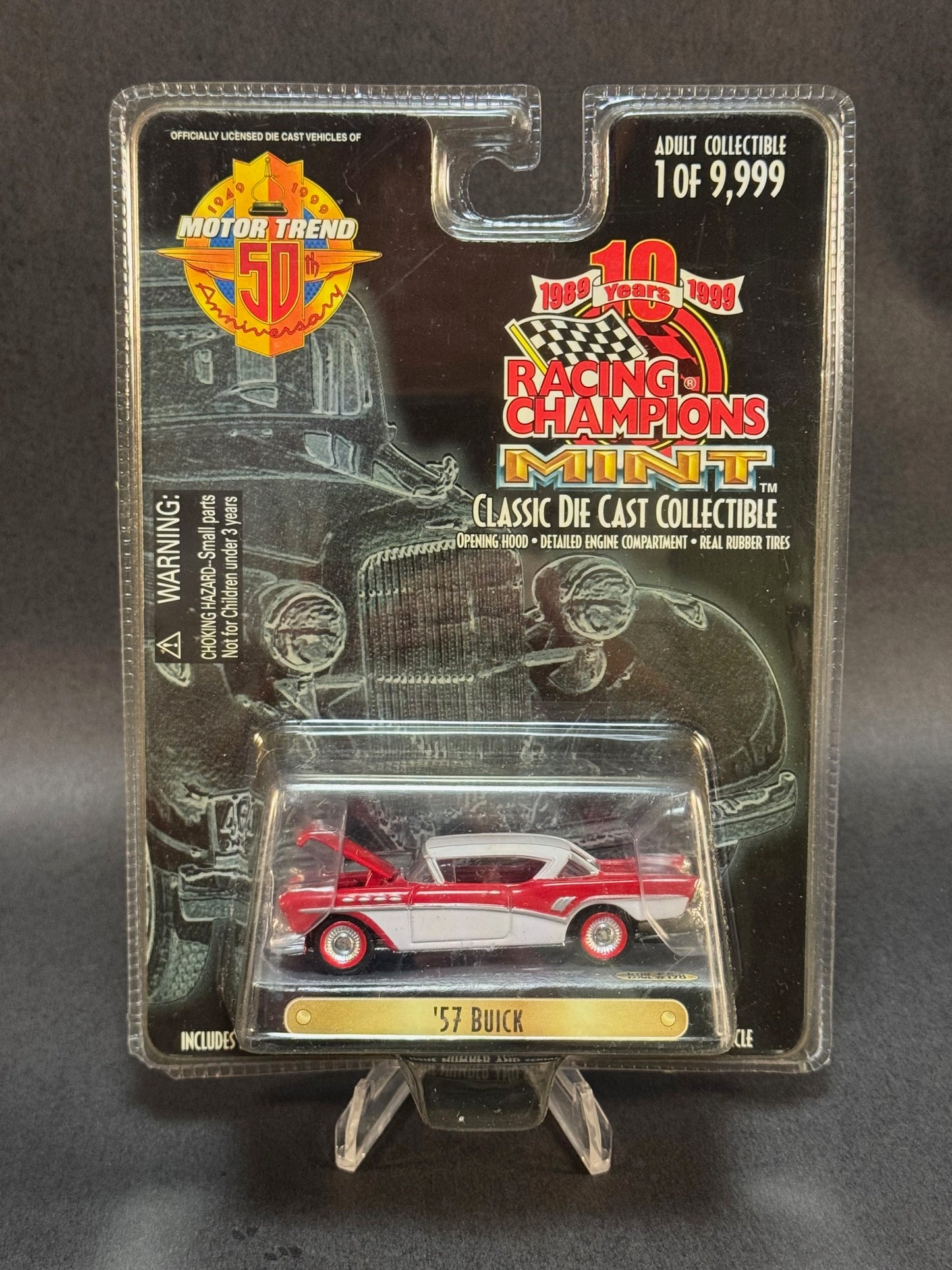 Racing Champions 1999 MINT Motor Trend 50th #198 ‘57 Buick, Red and White