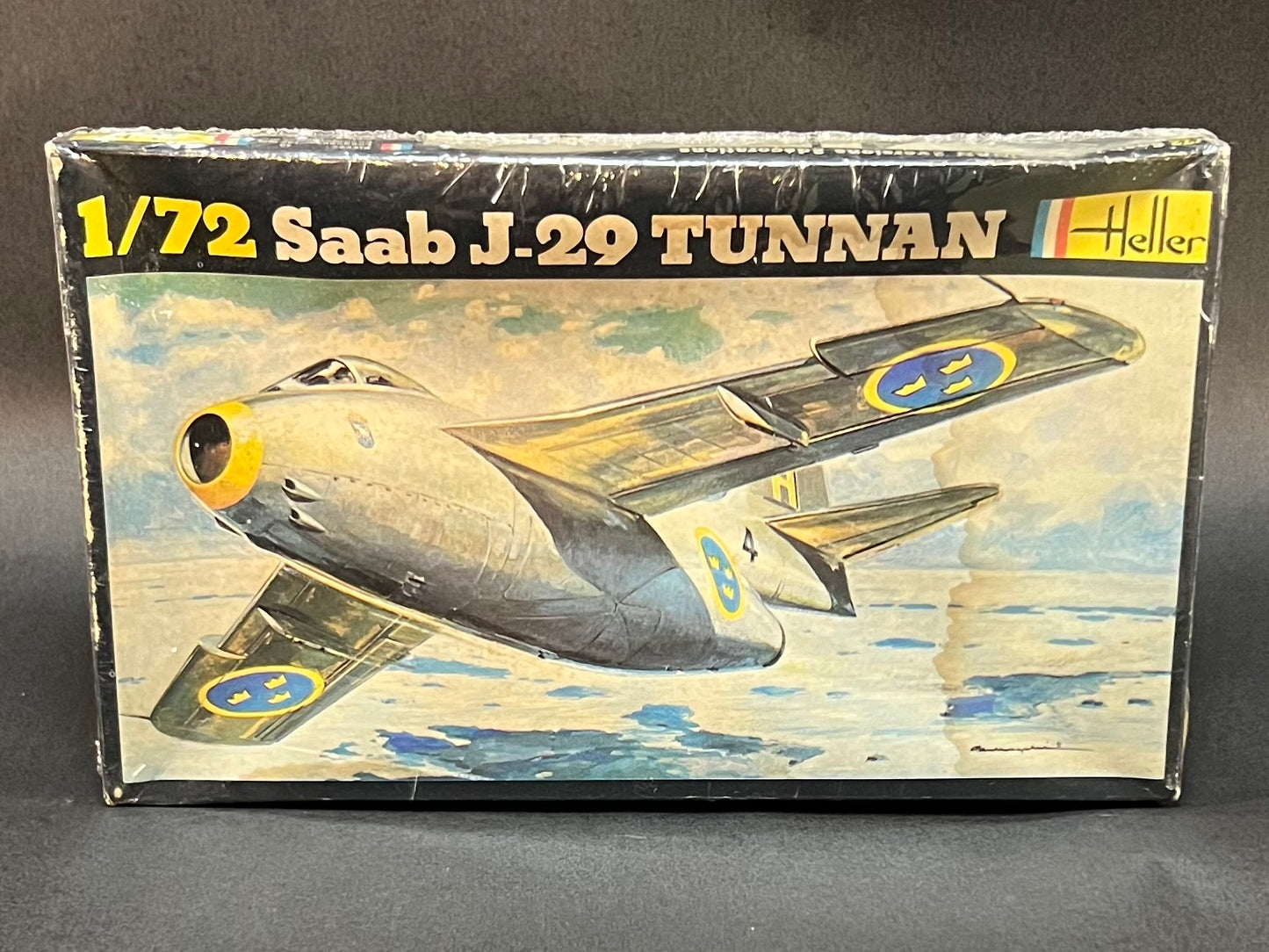 1979 Heller Model Kit 260 1:72 Scale Saab J-29 Tunnan