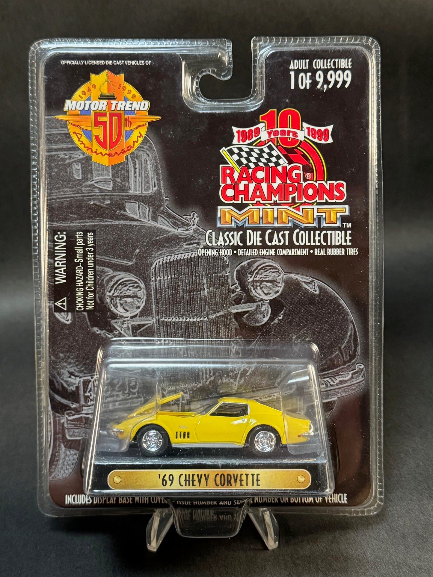 1999 Racing Champions MINT Motor Trend Issue #217 '69 Chevy Corvette, Yellow
