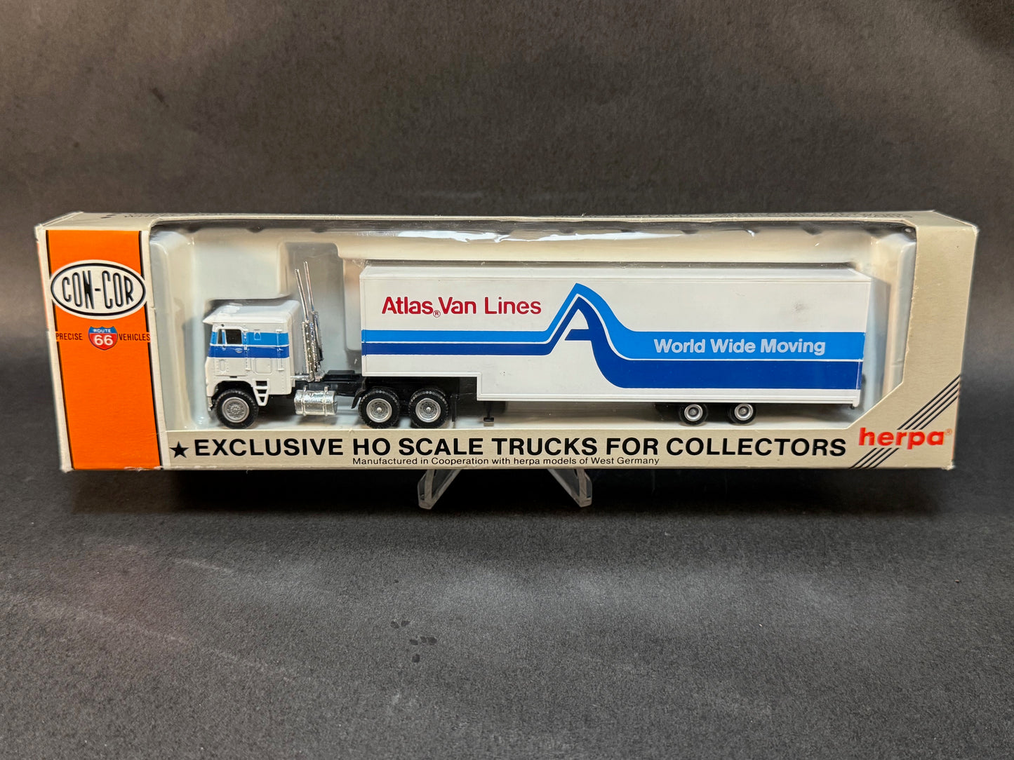 1990 Con-Cor Herpa Route 66 Tractor and Moving Van Trailer Atlas Van Lines, White