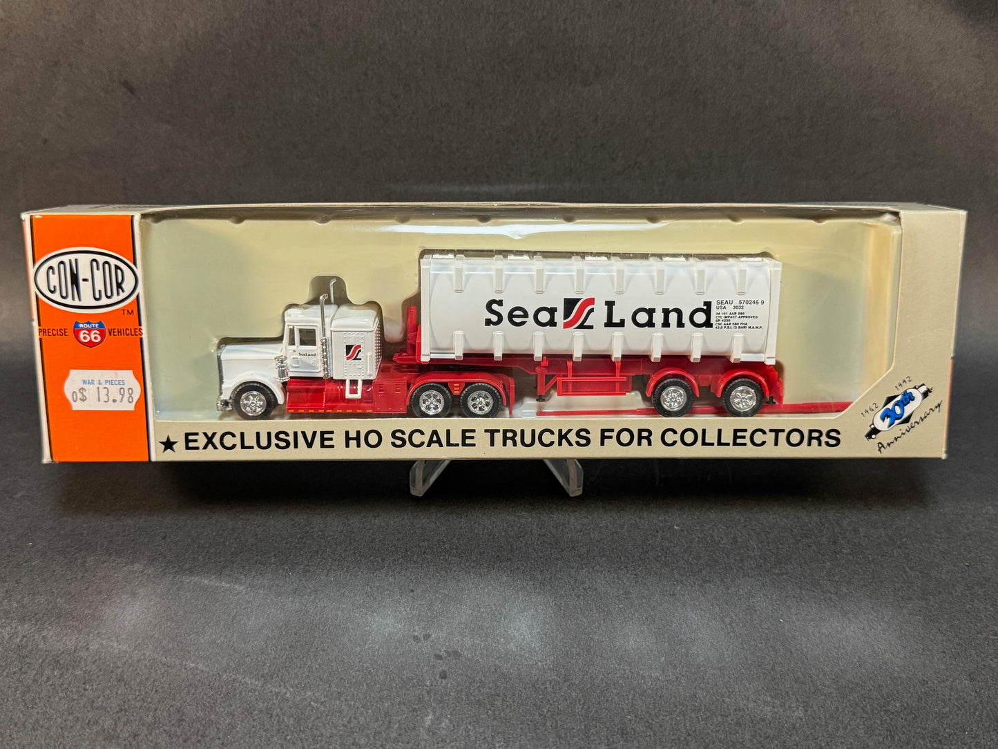 1992 Con-Cor Route 66 30 Foot Bulk Container Truck Sea Land, White and Red