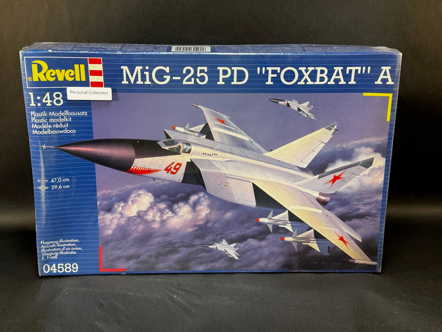 Revell Model Kit 04589 1:48 Scale MiG-25 PD Foxbat A