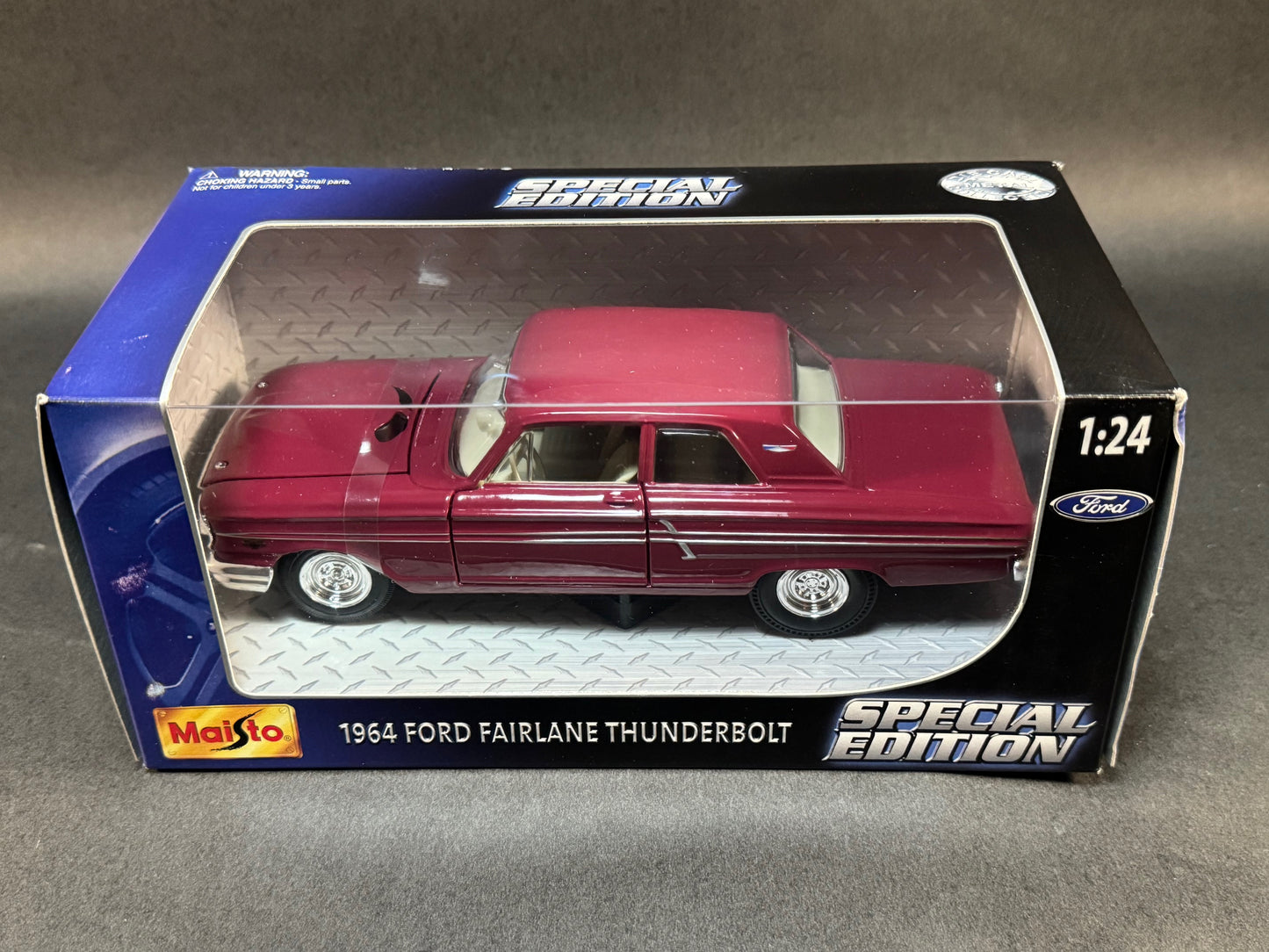 2002 Maisto Special Edition 1:24 Scale 1964 Ford Fairlane Thunderbolt, Red