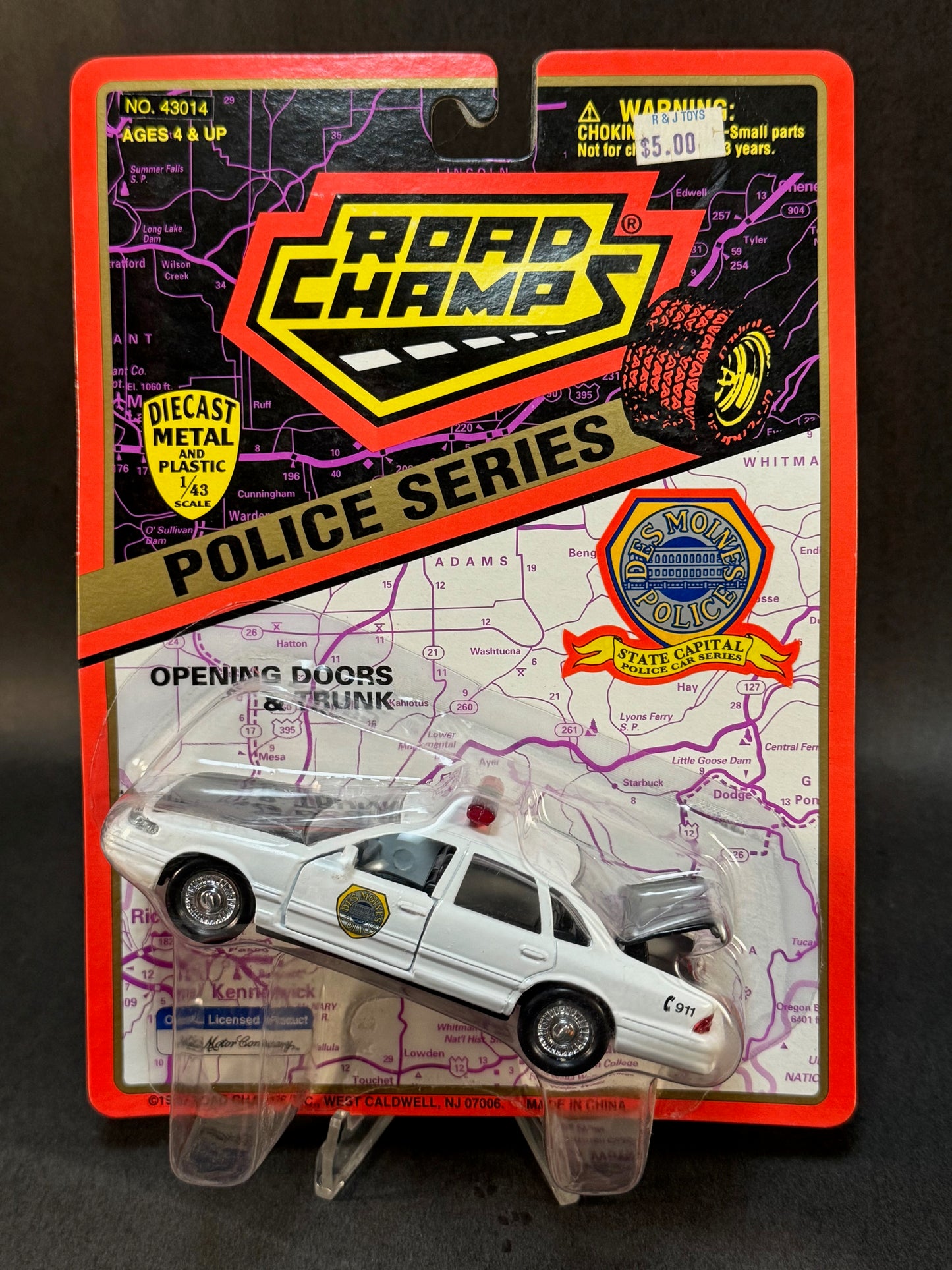 1997 Road Champs State Capital Police Car Series Des Moines Police, White and Black