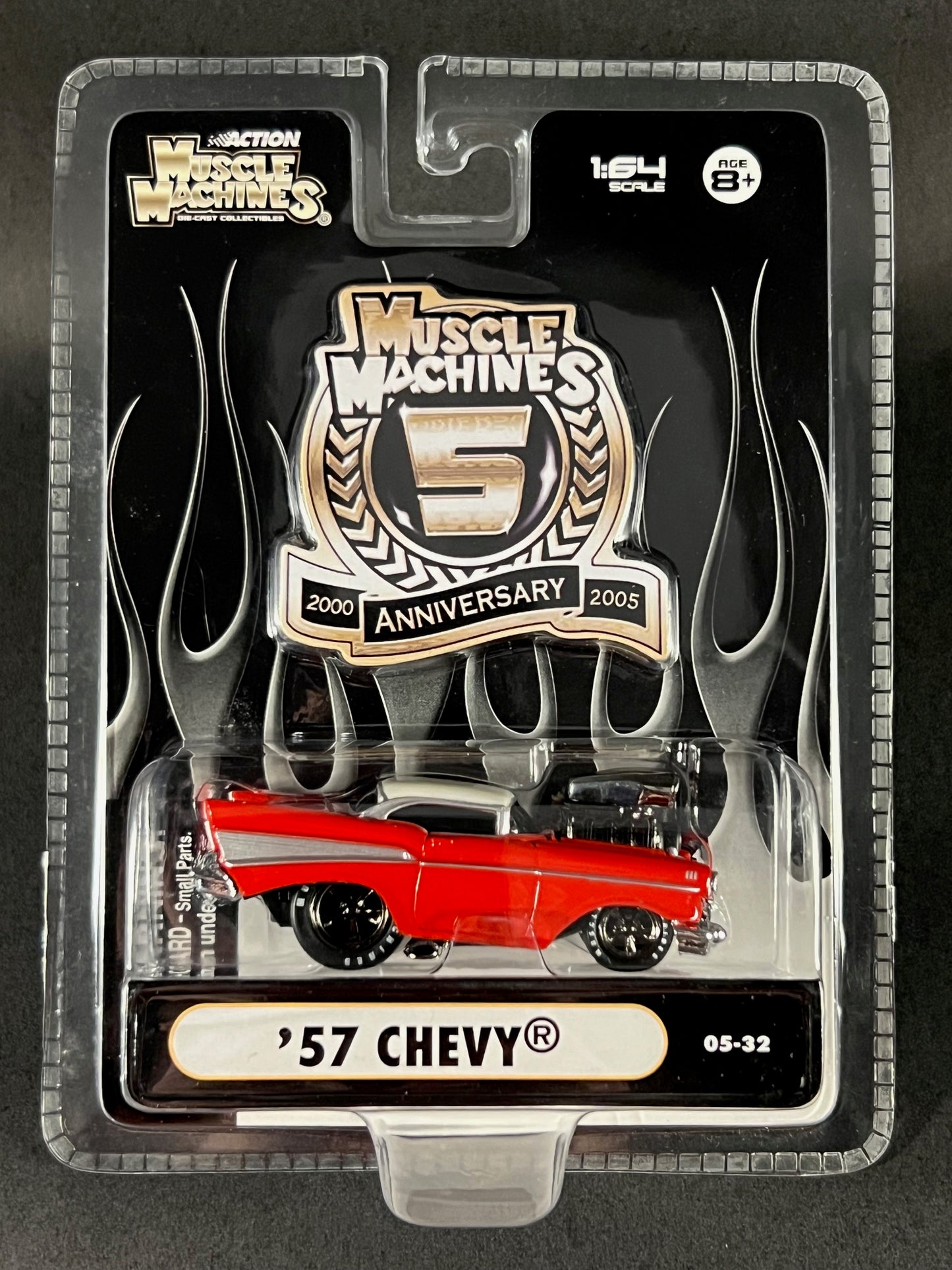 2005 Muscle Machines 5 Year Anniversary 05-32 '57 Chevy, Red