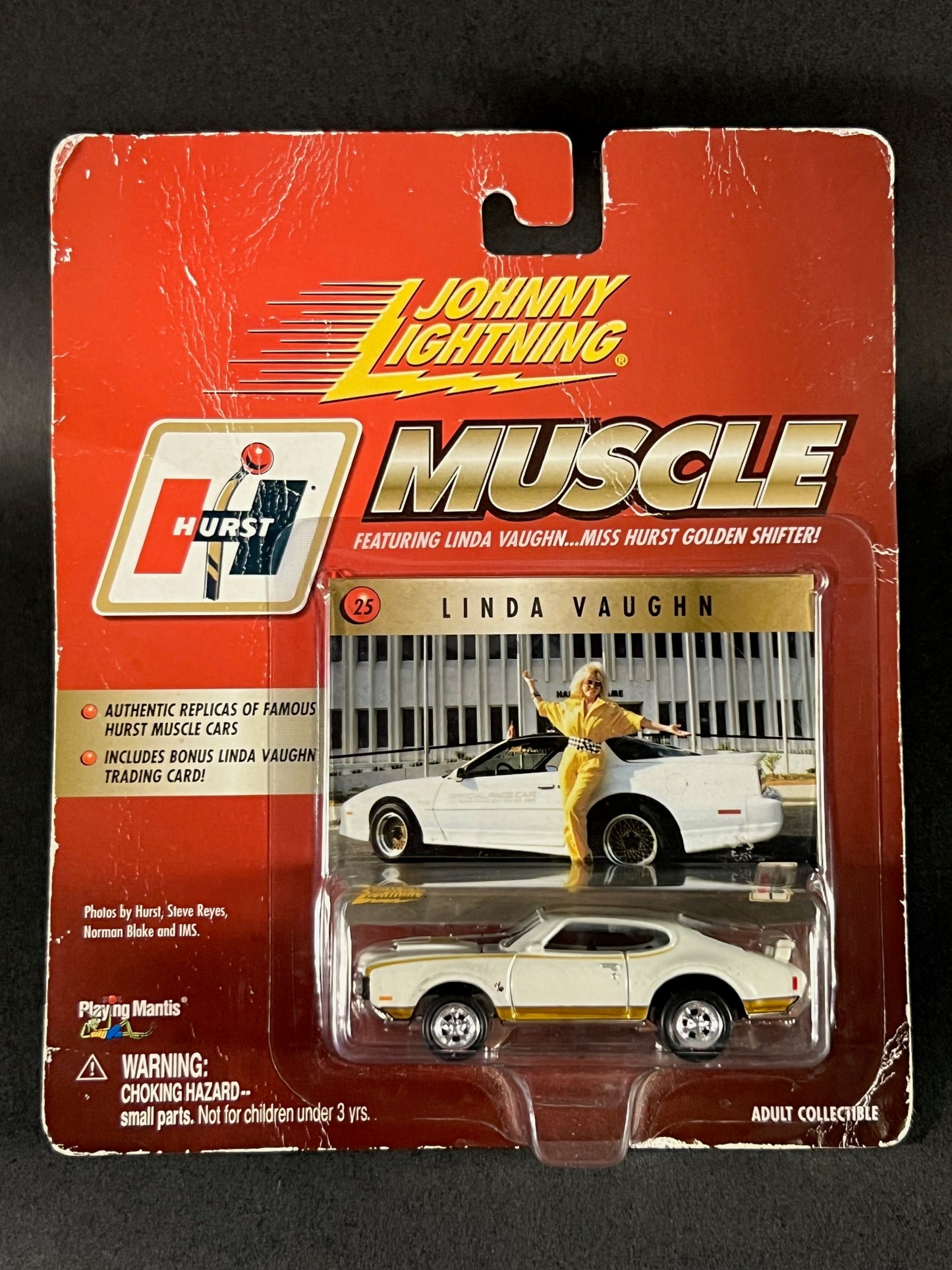2000 Johnny Lightning Hurst Muscle #25 (Ver 2) Linda Vaughn 1969 Oldsmobile 442, White