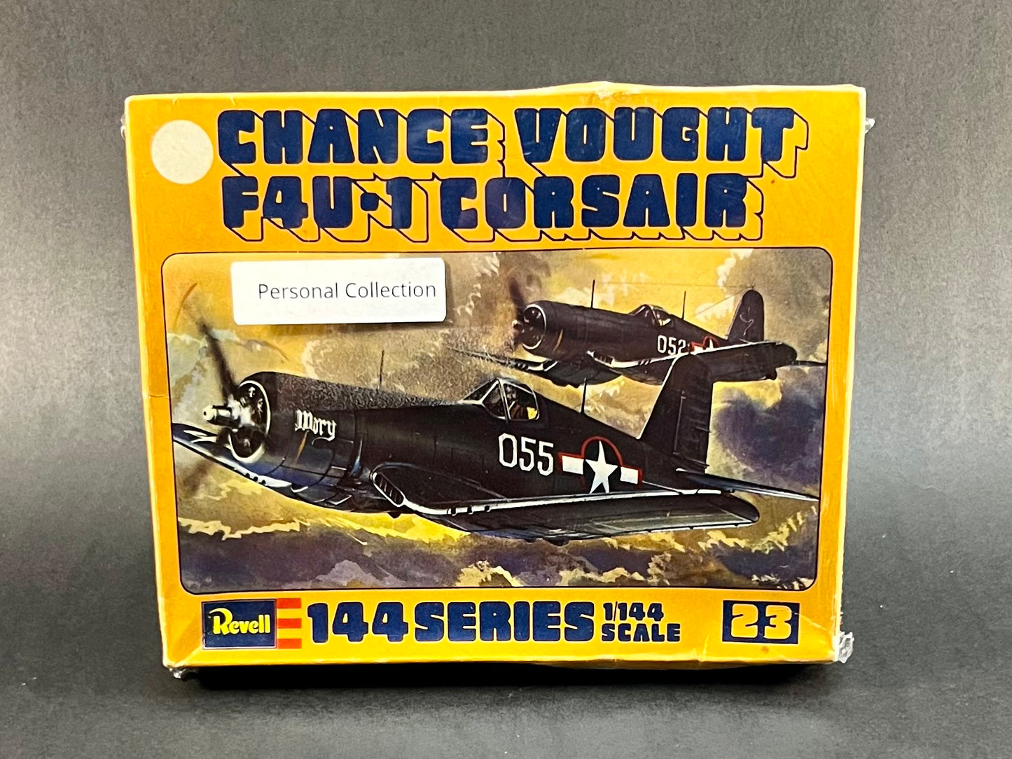 1975 Revell Model Kit H-1023 1:144 Scale Chance Vought F4U-1 Corsair