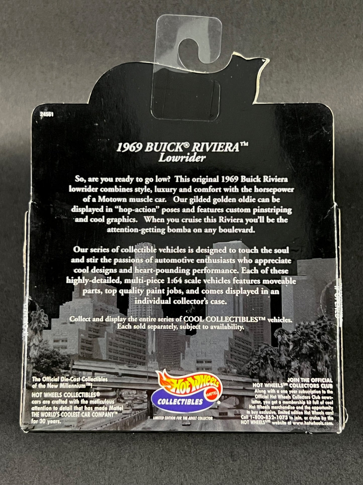 1998 Hot Wheels Cool Collectibles 1969 Buick Riviera Lowrider, White