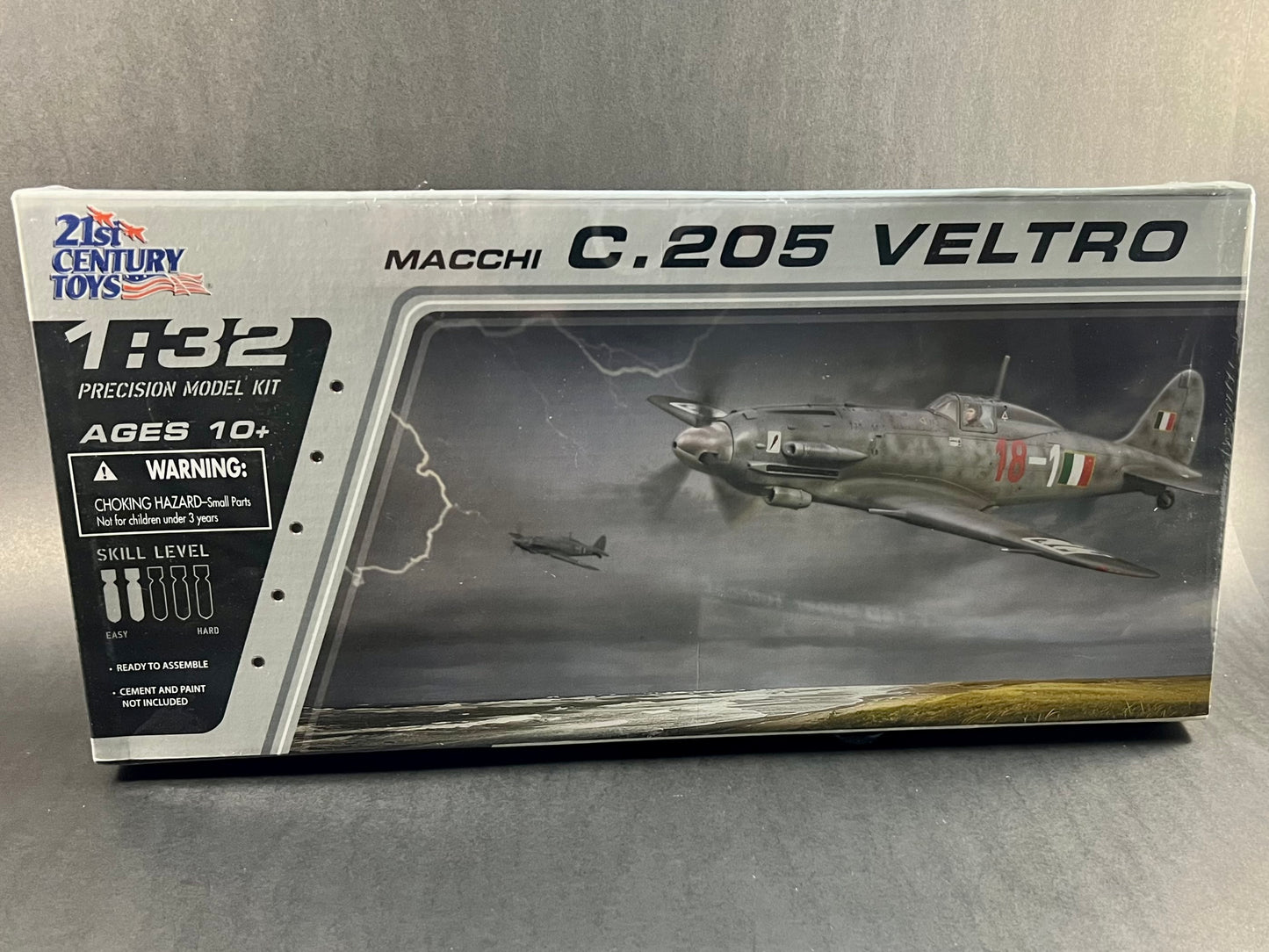 2006 21st Century Toys Model Kit 22113 1:32 Scale Macchi C.205 Veltro