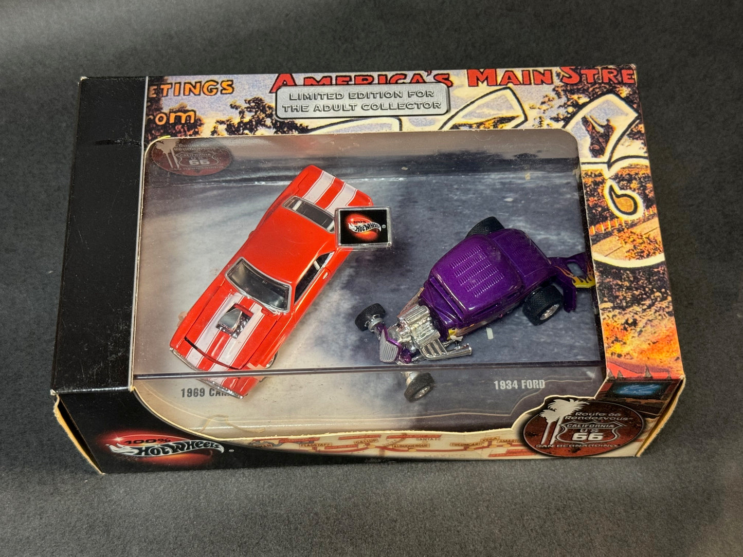 2001 100% Hot Wheels Route 66 Rendezvous 2 Car Set