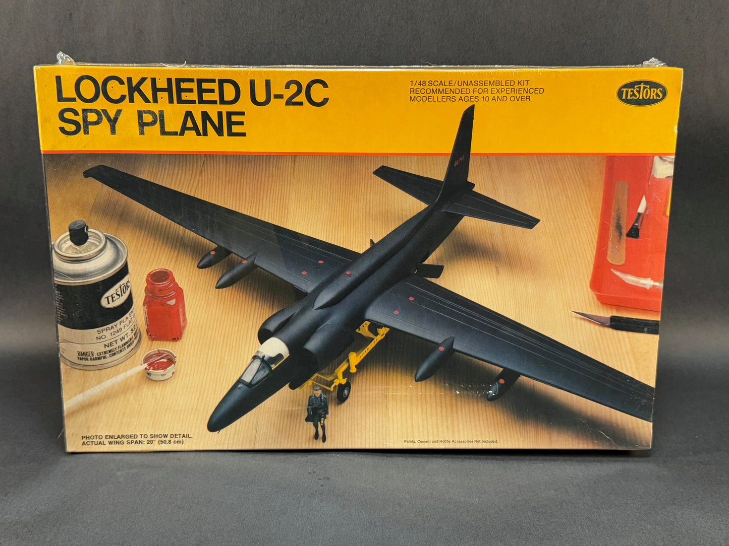 Testors Model Kit 209 1:48 Scale Lockheed U-2C Spy Plane