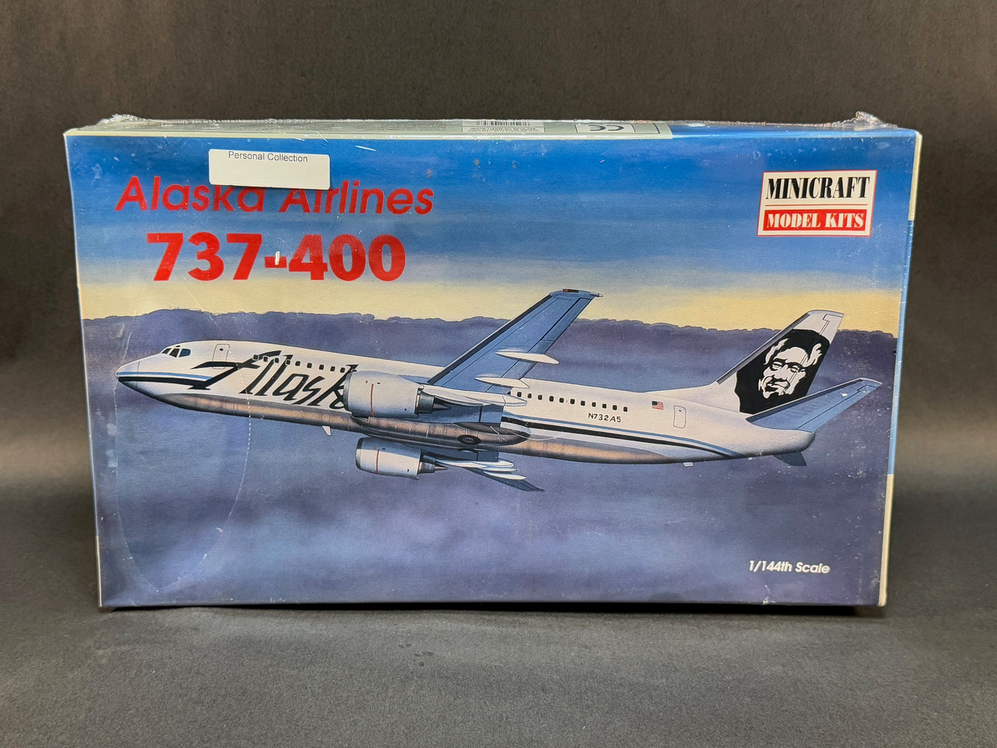 2001 MiniCraft Model Kit 14479 1:144 Scale Alaska Airlines 737-400