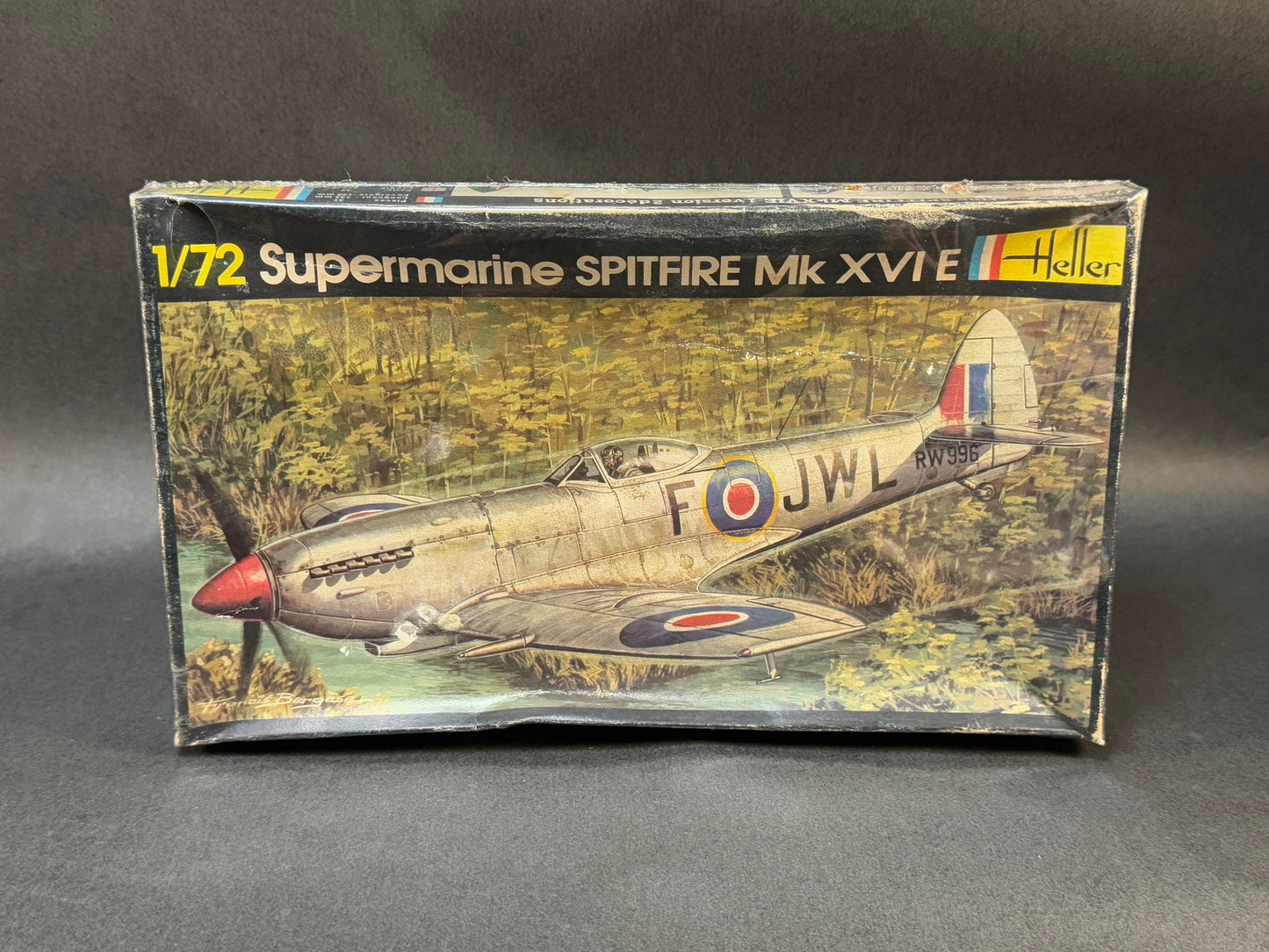 1979 Heller Model Kit 282 1:72 Scale Supermarine Spitfire Mk XVI E