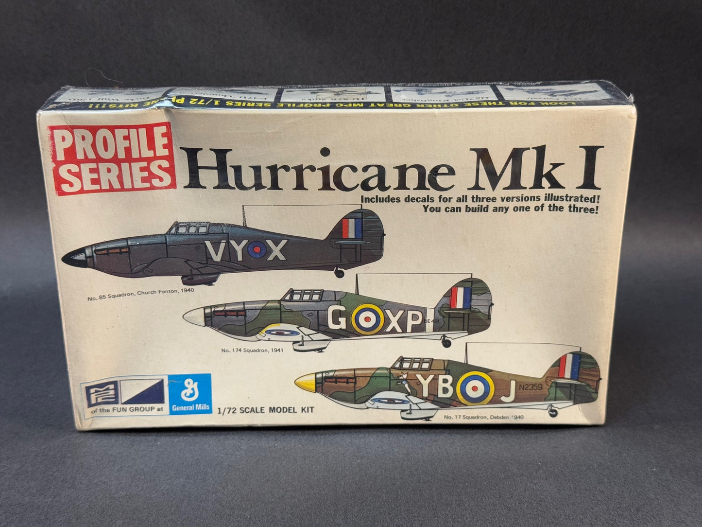 1971 MPC Model Kit 2-1111 1:72 Scale Hurricane Mk I