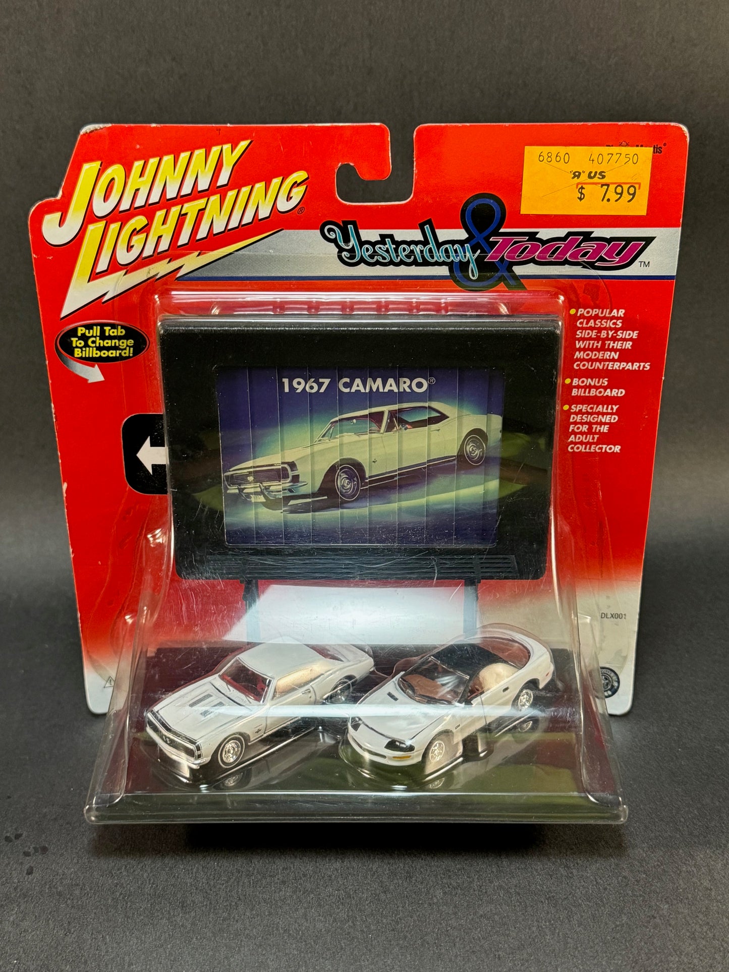 2001 Johnny Lightning Yesterday & Today 1967 and 1997 Camaro 2 Pack