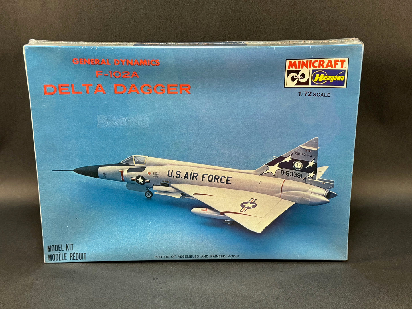 1979 MiniCraft Hasegawa Model Kit 1047 1:72 Scale General Dynamics F-102A Delta Dagger