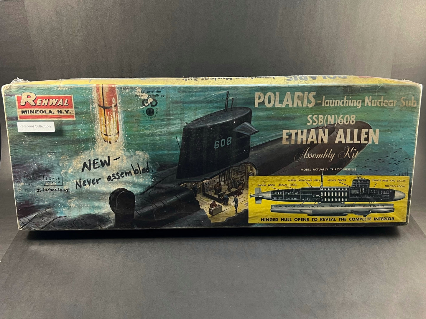 Renwal Model Kit 652 1:200 Scale Polaris- launching nuclear sub SSB(N)608 Ethan Allen