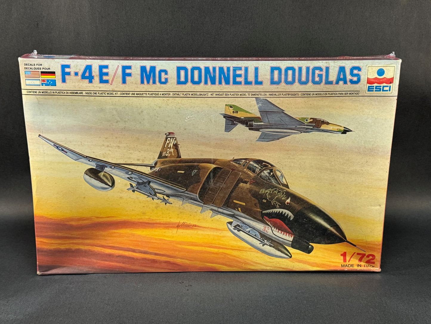 ESCI Model Kit 9027 1:72 Scale F-4E/F McDonnell Douglas Phantom II