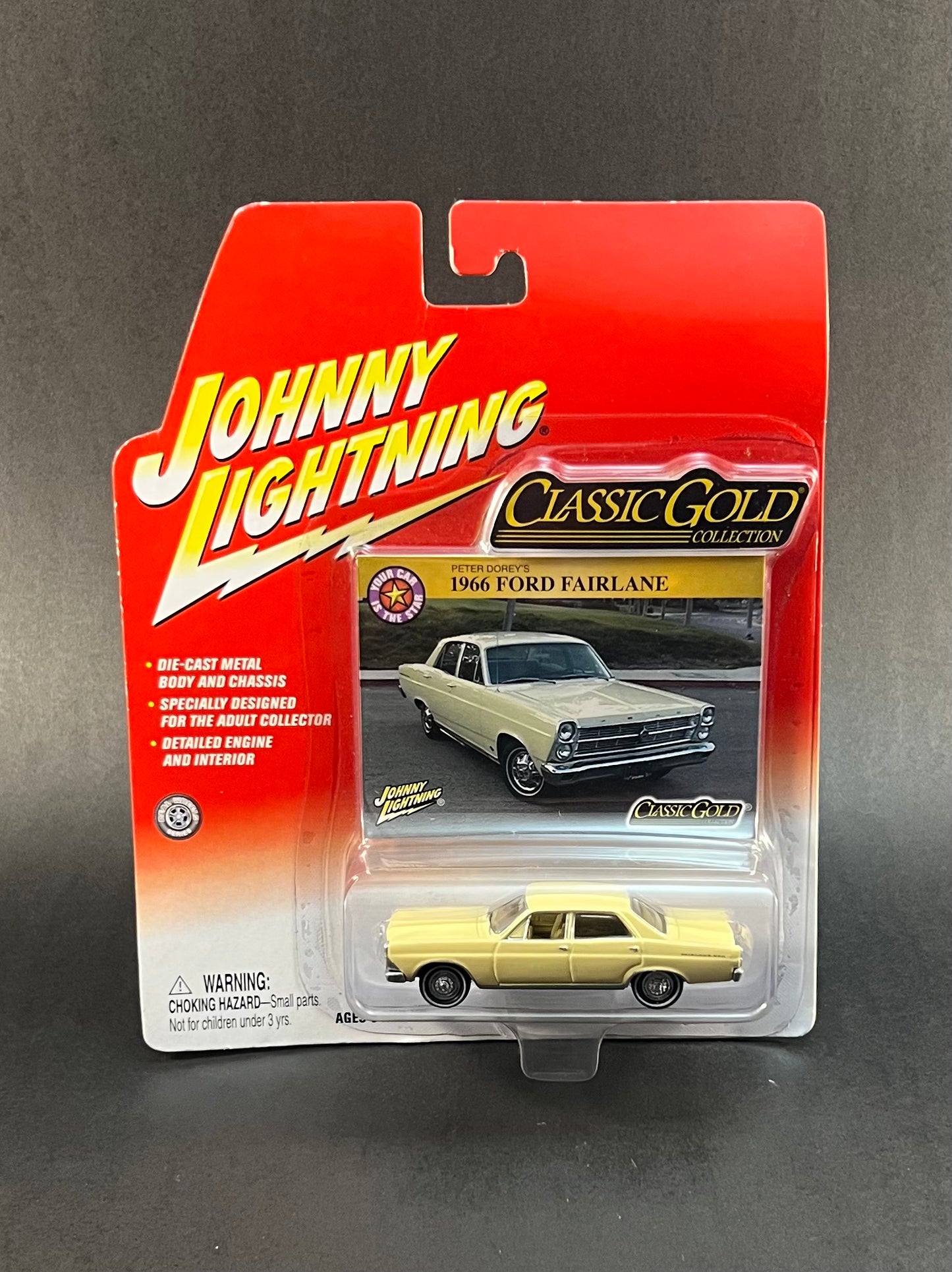 Johnny Lightning Classic Gold 1966 Ford Fairlane Yellow 1:64