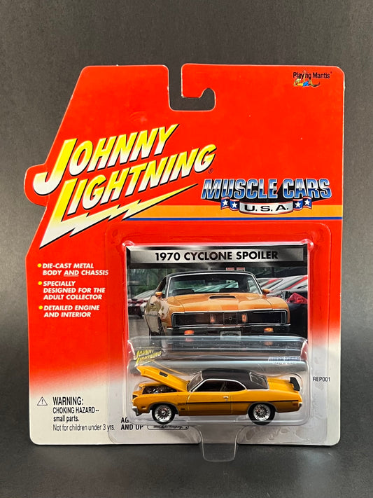 Johnny Lightning Muscle Cars USA 1970 Cyclone Spoiler Orange 1:64