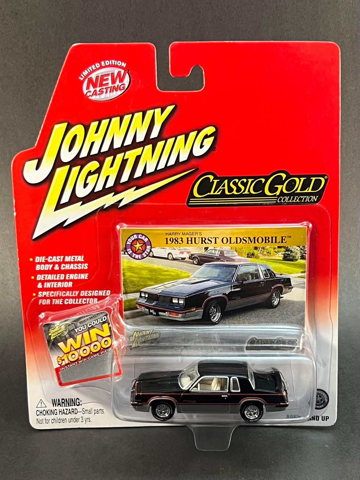 Johnny Lightning Classic Gold 1983 Hurst Oldsmobile Black 1:64