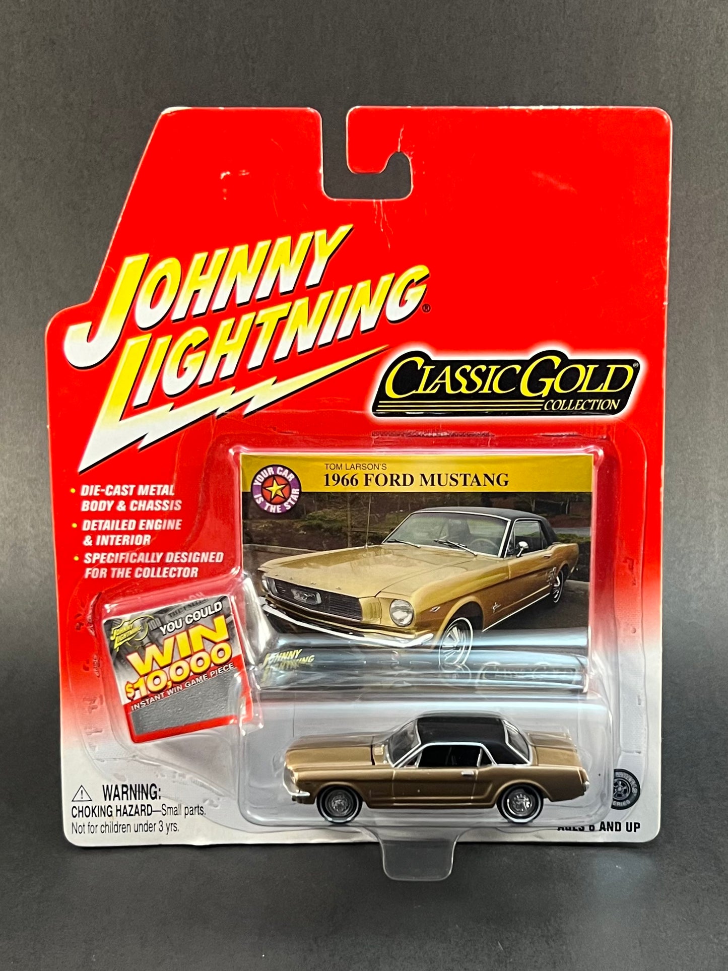 Johnny Lightning Classic Gold 1966 Ford Mustang Gold 1:64