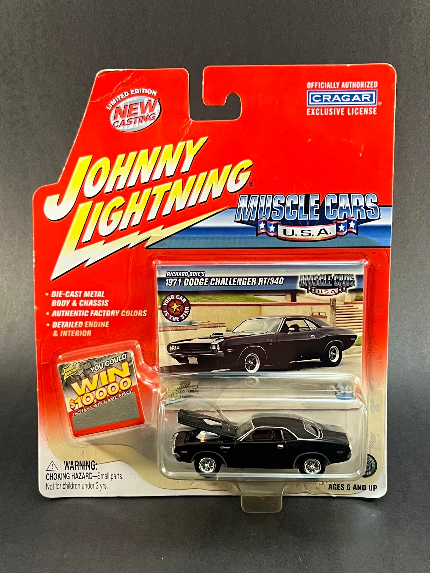 Johnny Lightning Muscle Cars USA 1971 Dodge Challenger RT/340 Black 1:64