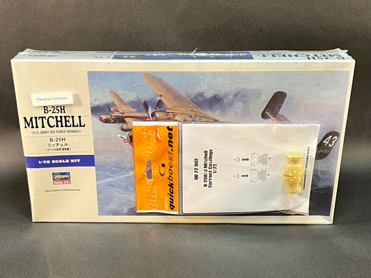 Hasegawa Model Kit E17 1:72 Scale B-25H Mitchell w/Extra