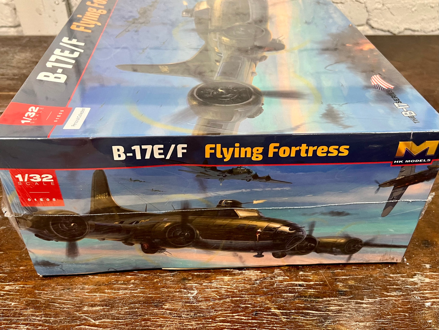 HK Models Kit 01E05 1:32 Scale B-17E/F Flying Fortress