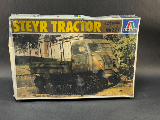 1981 Italeri Model Kit 227 1:35 Scale Steyr Tractor