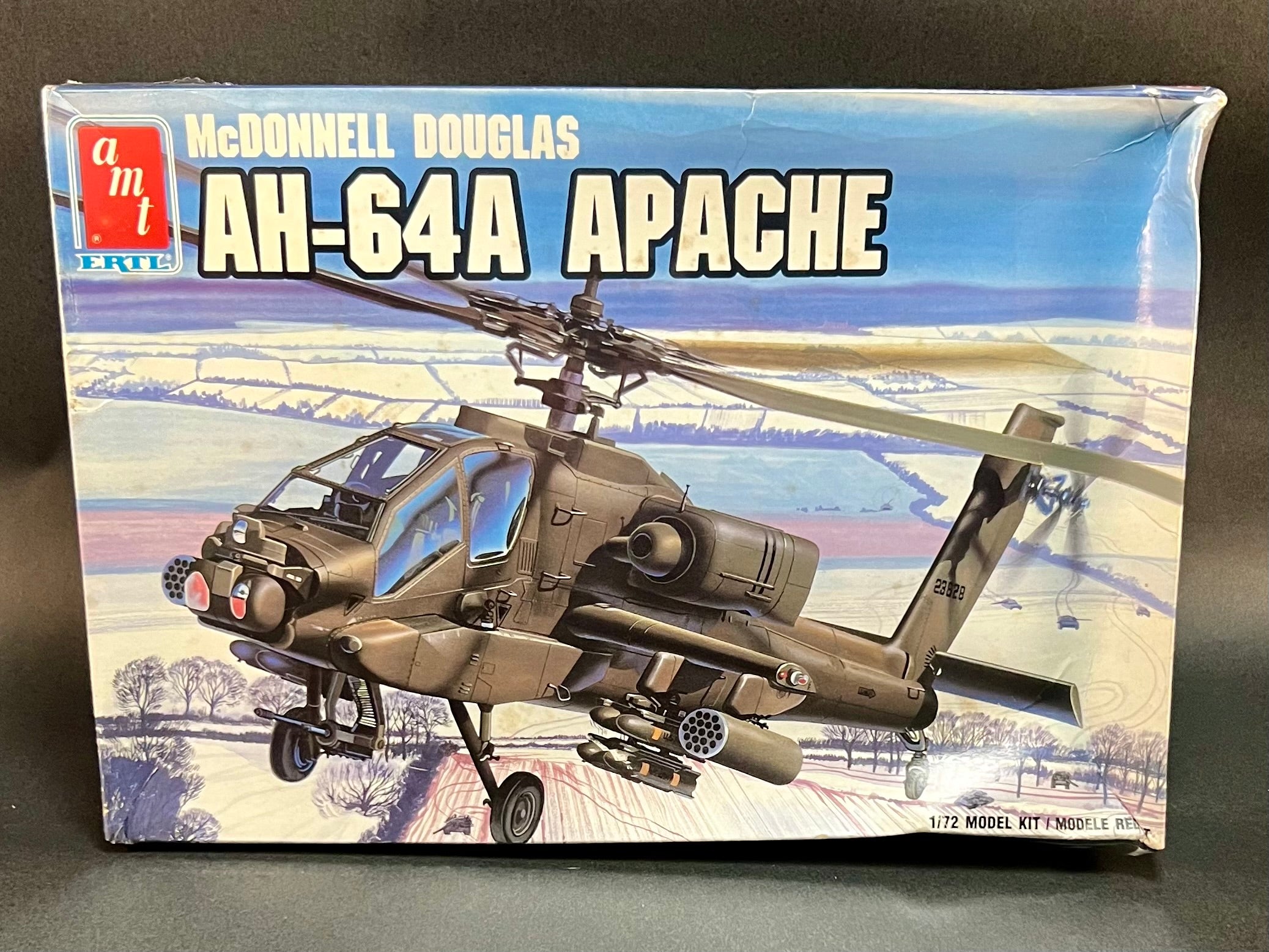 AMT ERTL Model Kit 8851 1:72 Scale McDonnell Douglas AH-64A Apache Hel ...