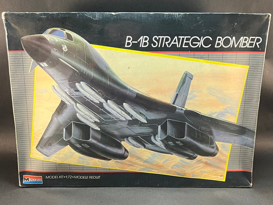 Monogram Model Kit 5606 1:72 Scale B-1B Bomber