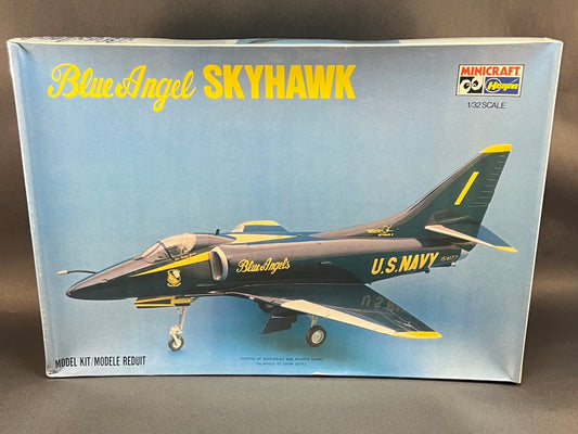 MiniCraft Hasegawa Model Kit 1103 1:32 Scale Blue Angel Skyhawk