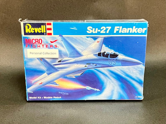 Revell Model Kit 4084 1:144 Scale Su-27 Flanker