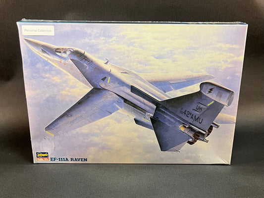 Hasegawa Model Kit KT3 1:72 Scale EF-111A Raven